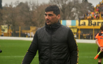 Andrés Montenegro dejó de ser el entrenador de Flandria